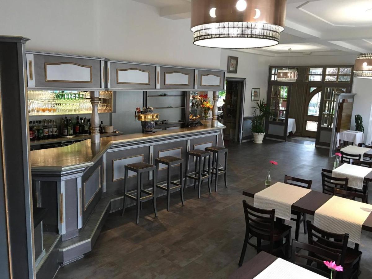 Hotel Restaurant Le Bristol Niederbronn-les-Bains Εξωτερικό φωτογραφία