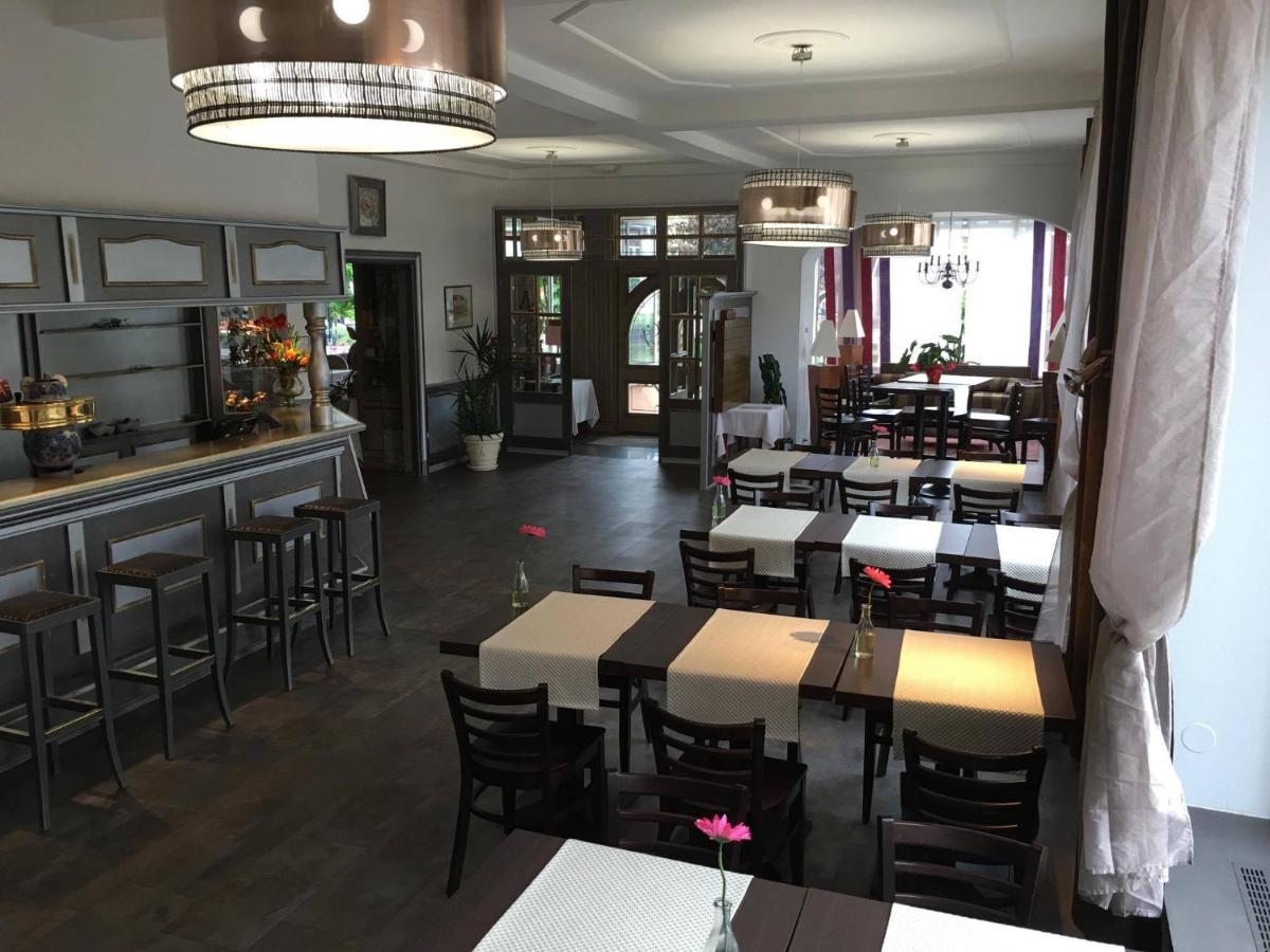 Hotel Restaurant Le Bristol Niederbronn-les-Bains Εξωτερικό φωτογραφία